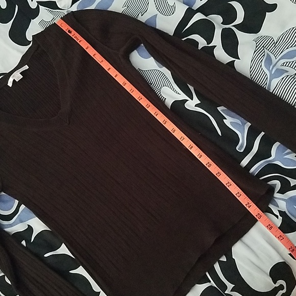 Old Navy Brown V-neck Sweater - Picture 5 of 7
